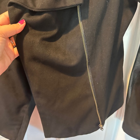 Black leather jacket - Picture 4 of 5